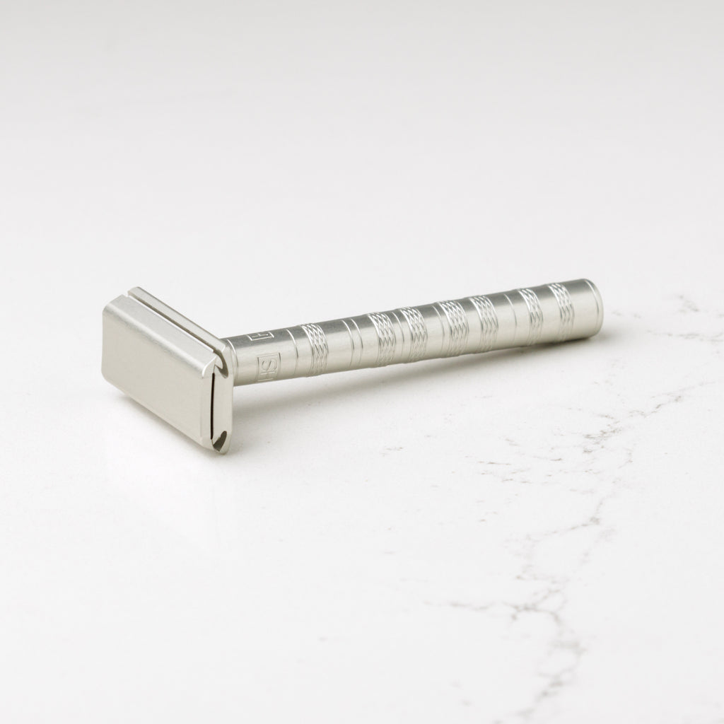 Henson AL13 Safety Razor - Medium – Barrister and Mann LLC
